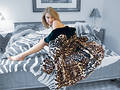 Woman_on_bed