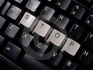 Černá počítačová klávesnice s slovo.