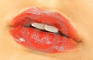 Perfetto, labbra rosse, in attesa di essere baciato! 