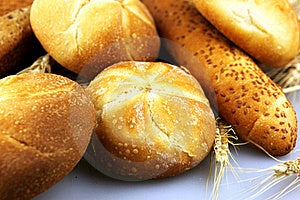 Elección de fresco horneado pan.