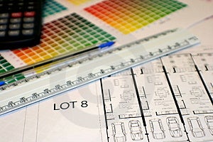 Farba grafu, pravítko, pero, kalkulačku a plány.