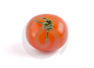 Štúdio zastrelila paradajka na bielom pozadí.