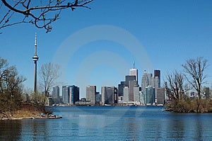 Frühjahr Blick nach Toronto city aus dem Zentrum der Insel.