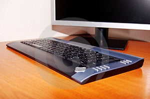 Negro  oscuro gris computadora teclado, concentrarse sobre el teclado a para supervisar afuera de concentrarse.