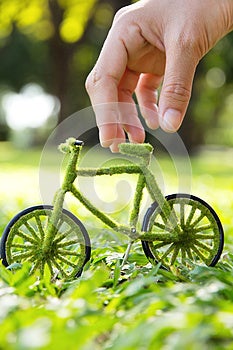 Obraz Ruke Drží Eco Bicykli.