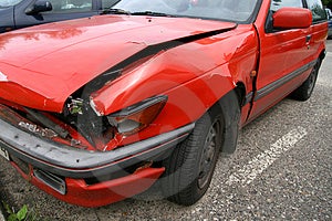 Accidente malo el propietario auto destruido página auto.