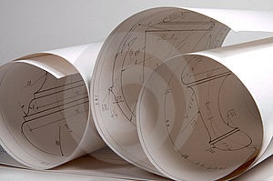Niektoré návrhy architektonických prvkov, kreslenie na papier.