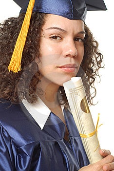 Portrét šťastná žena drží ju diplom.