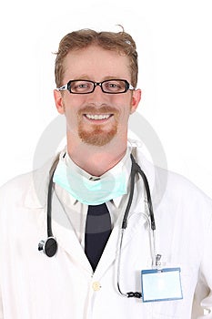 Porträt der lächelnden Arzt auf weißem hintergrund.