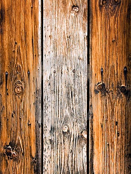 Drevené dvere, textúrou pravého dreva.
